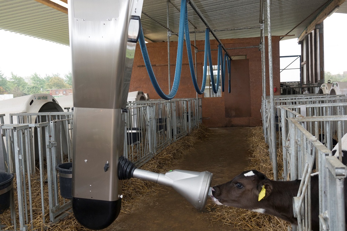 CalfRail CFR100-DeLaval (2).jpg